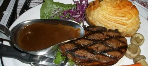 Albie's Beef Inn