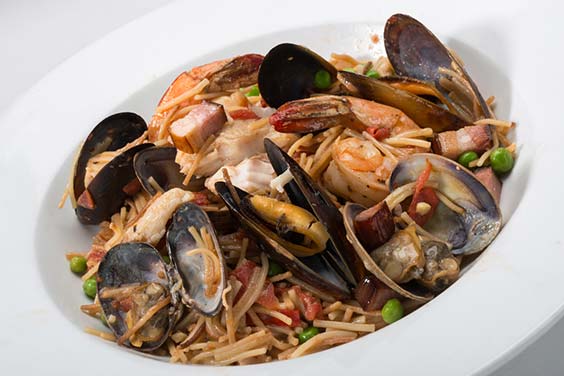 Bully's East Delicious Mussels