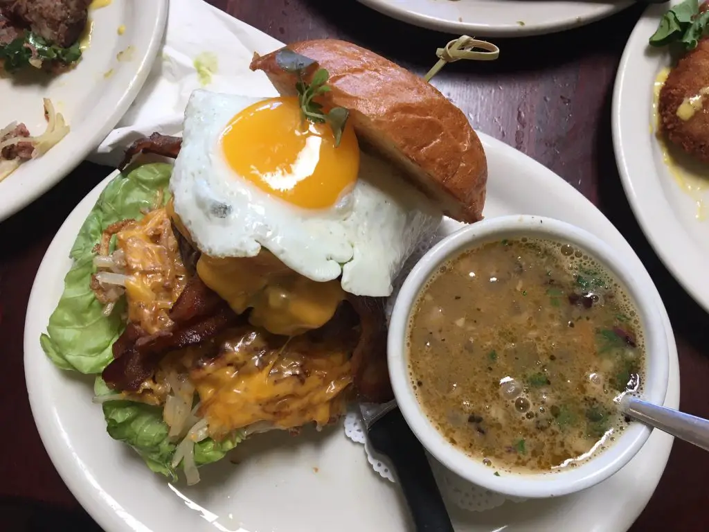 T's Cafe Breakfast, Brunch, Lunch