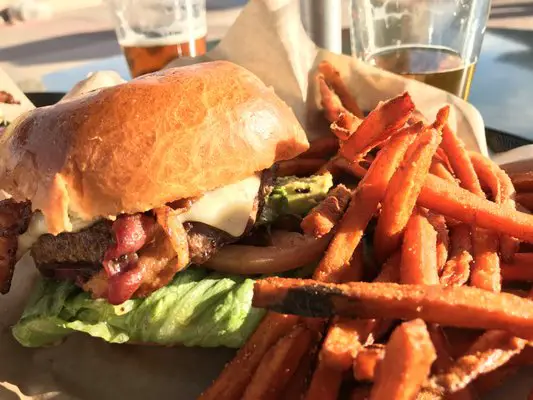 Annys Fine Burgers
